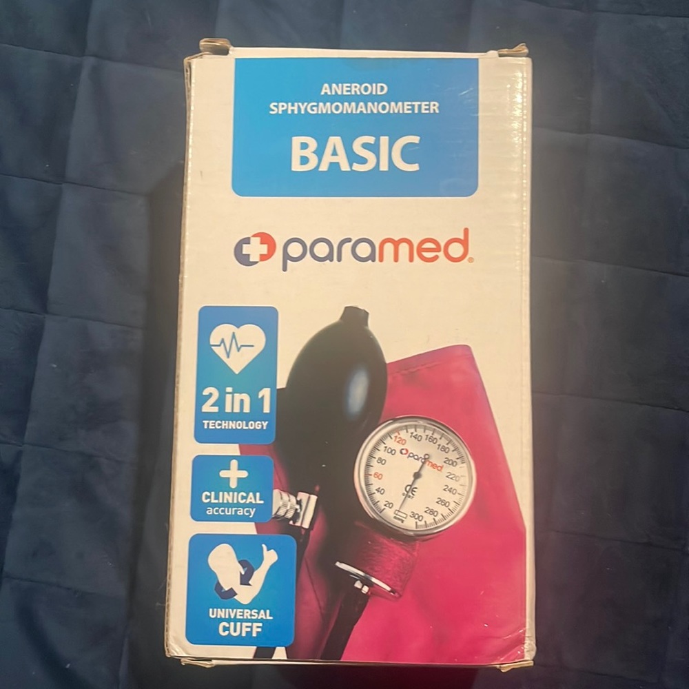 Sphygmomanometer New with box bought it for my daughter wasn’t able to use it.